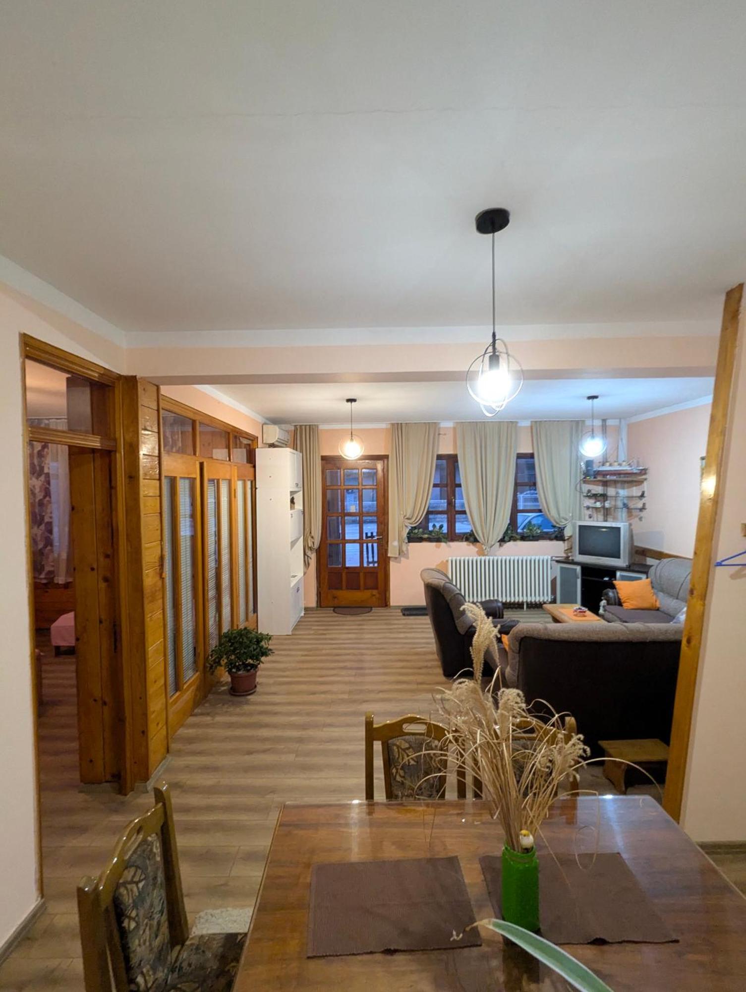 Apartman Dunja I Milos Μόκρα Γκόρα Εξωτερικό φωτογραφία