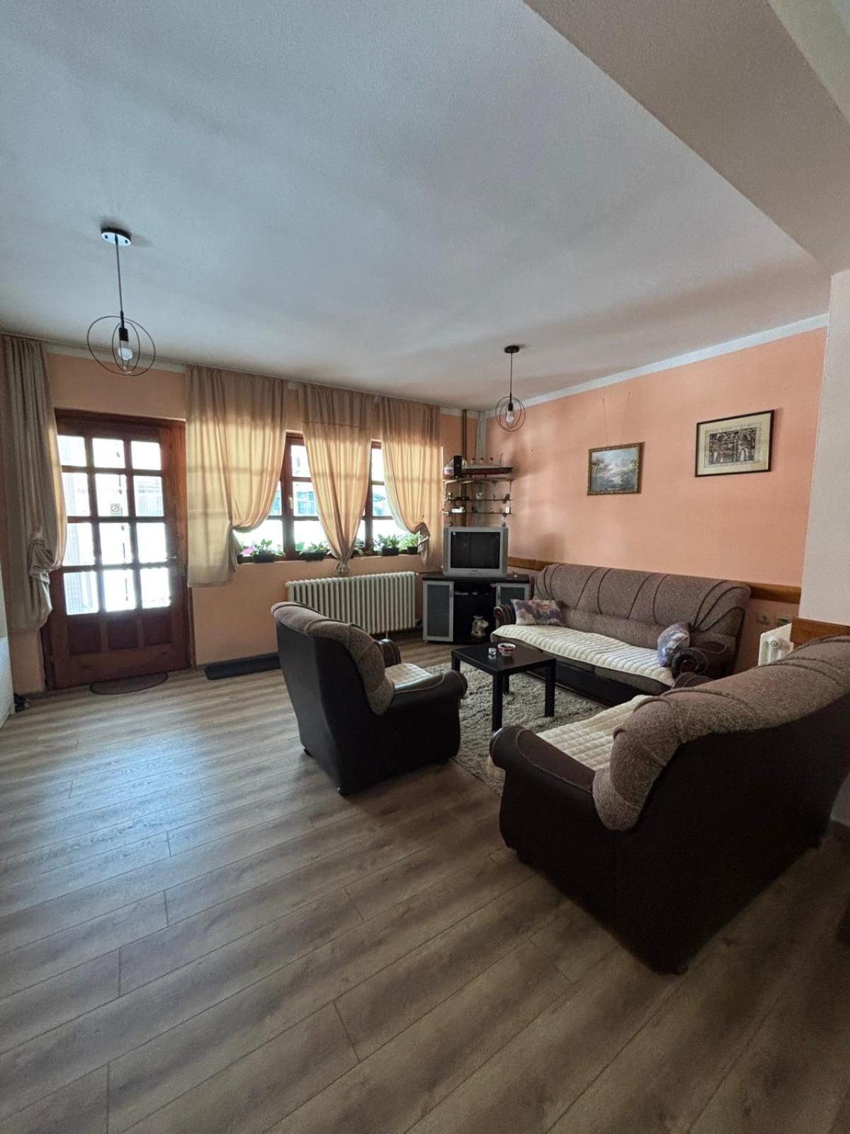 Apartman Dunja I Milos Μόκρα Γκόρα Εξωτερικό φωτογραφία