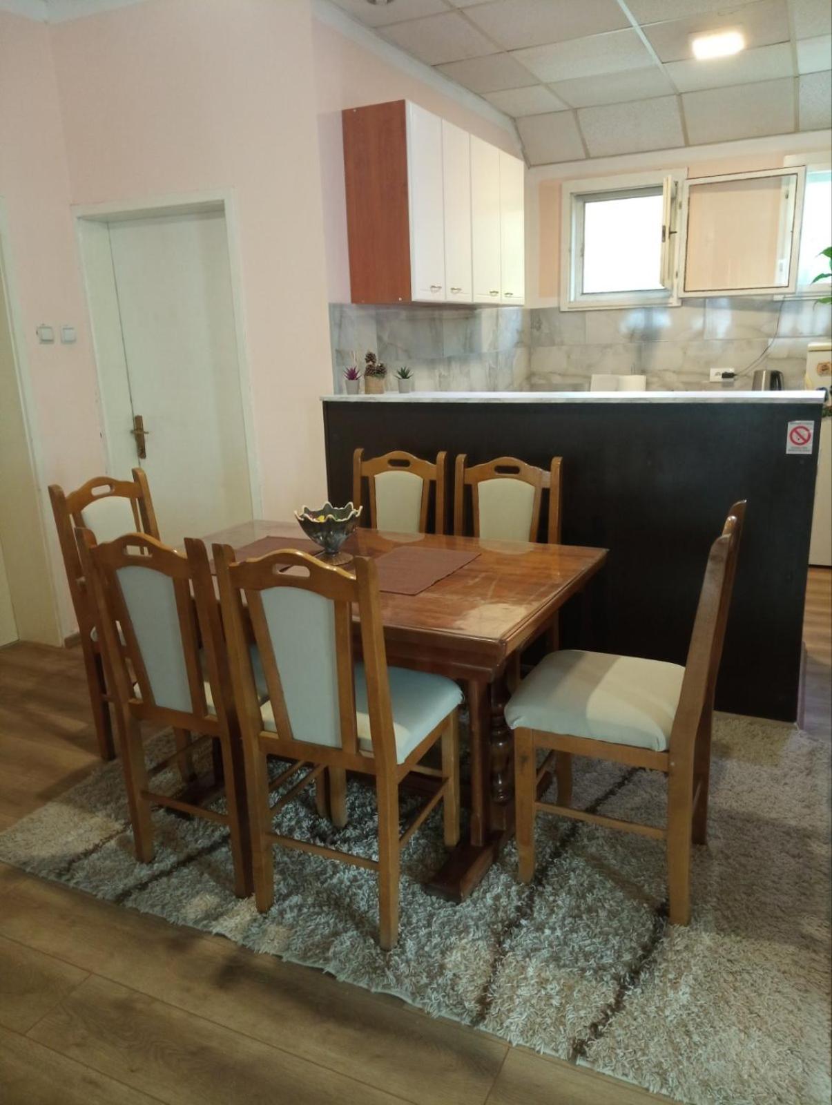 Apartman Dunja I Milos Μόκρα Γκόρα Εξωτερικό φωτογραφία